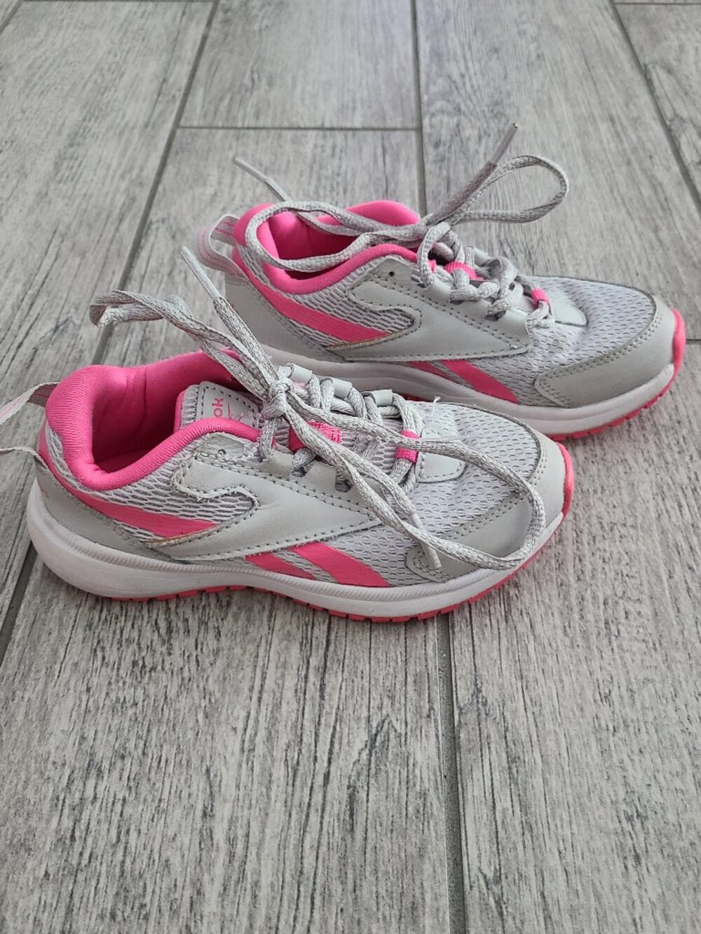 Reebok Road Supreme 3.0 Girls Running Shoes Gray Pink Elastic lace Size 10.5